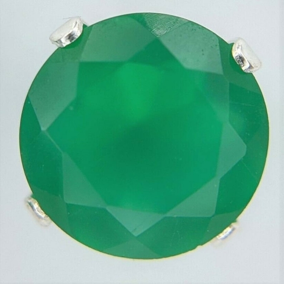 Green Onyx Silver Stud Earrings 5 MM - Picture 2 of 9